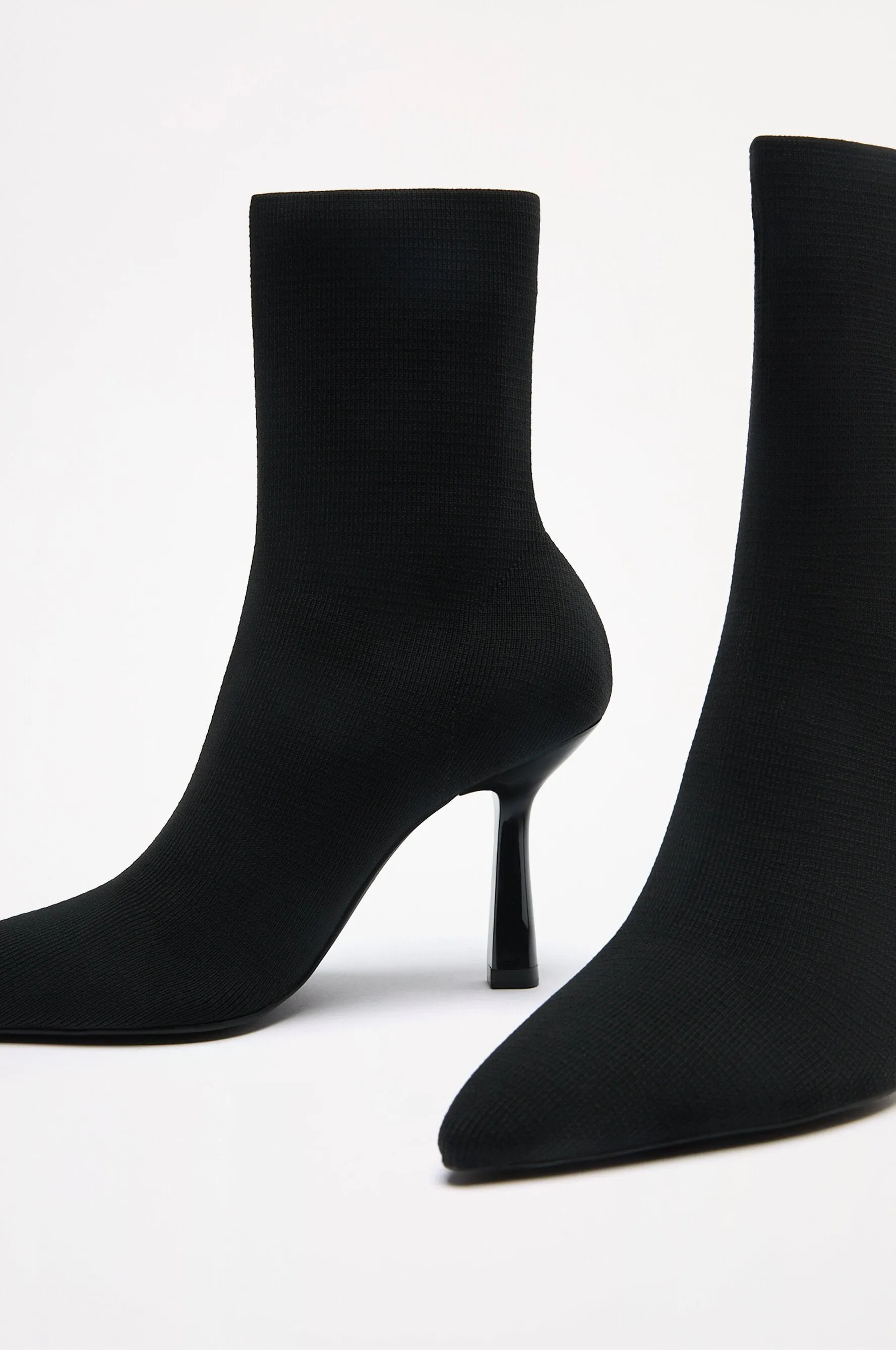 High heeled stretch boots