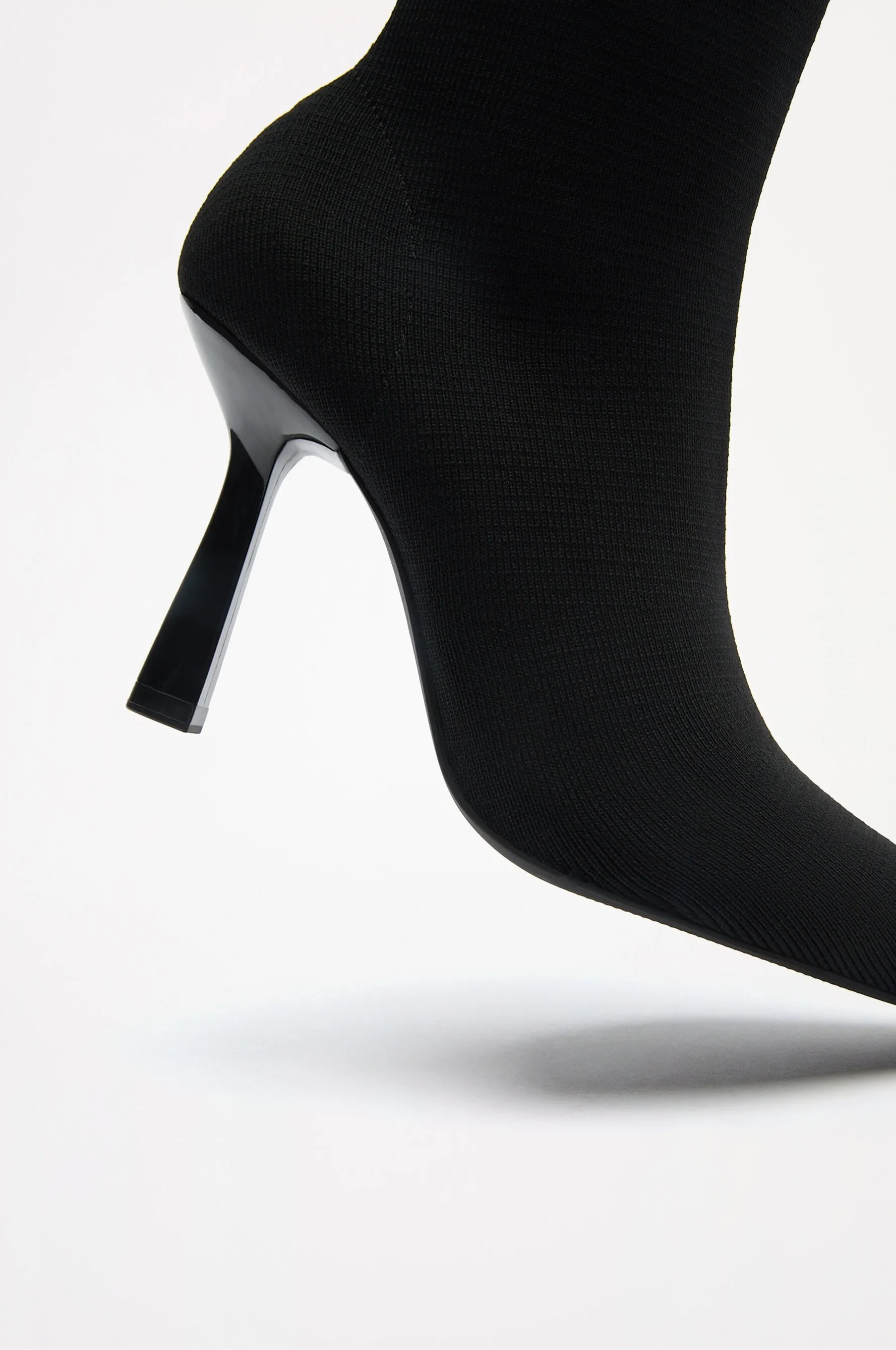 High heeled stretch boots