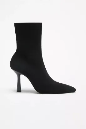 High heeled stretch boots