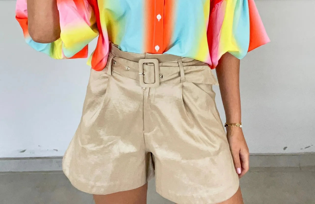 KHAKI STRETCHY BELTED SHORTS