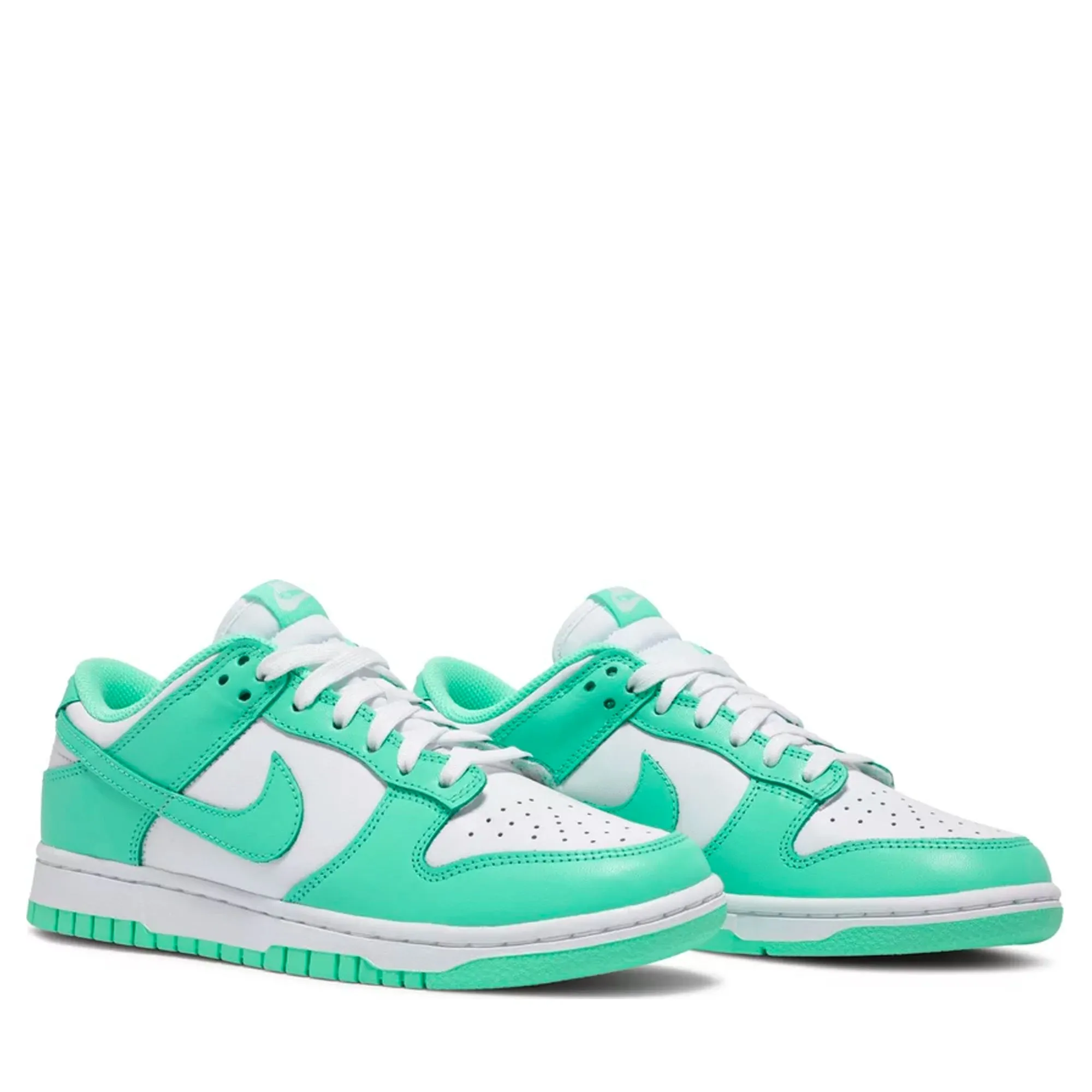 Nike Dunk Low Green Glow (W)
