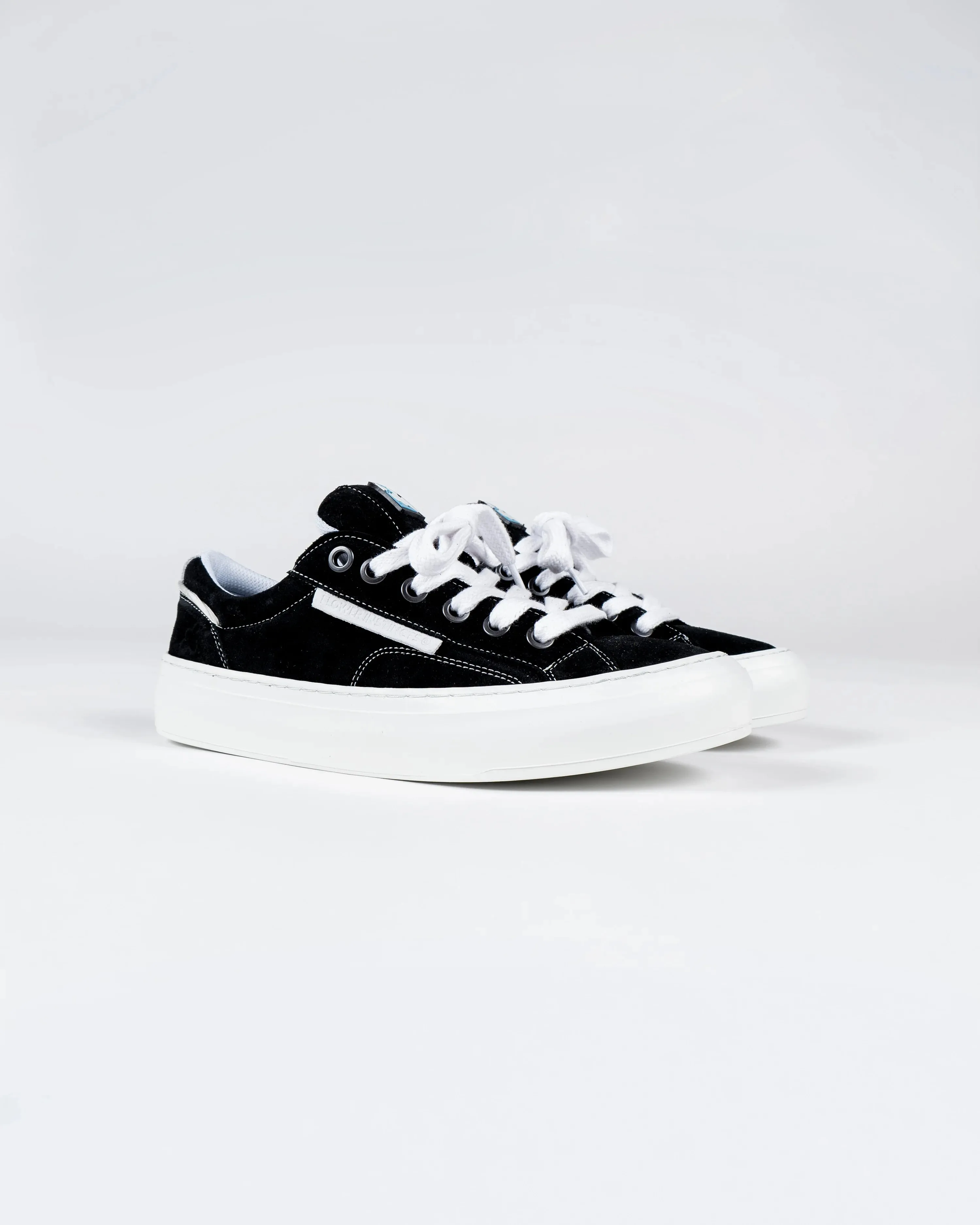 Penny Sneakers x Thomas Iser